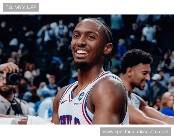 马克西跻身得分榜与抢断榜前列 展现全能防守能力